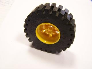 Lego Kolo 20 × 30 Technic černá pneumatika 20 × 30 Technic žlutá