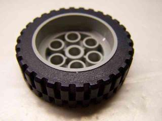 Lego Kolo 30mm × 13mm  pneumatika 13 × 24 světle šedá