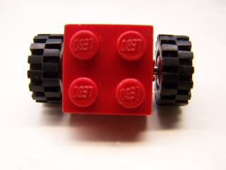 Lego Kolo brick upravené 2 × 2 pneumatika terénní červená