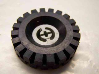 Lego Kolo otvor v nápravě pro křížovou tyč pneumatika 17 × 43 světle šedá