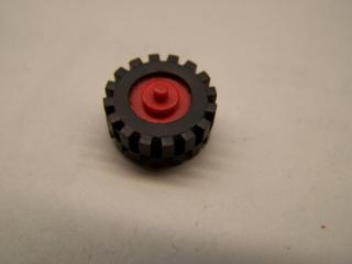 Lego Kolo v středu kola malý nop černá terenní pneumatika červená