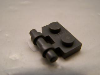 Lego Placaté upravené 1 × 2 s rukojetí na straně-volné konce tmavě šedá