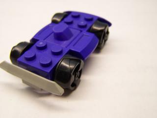 Lego Podvozek základní 4 × 6 závodní základna s kolečky s nárazníky fialová