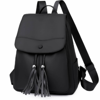 Černý dámský nylonový batoh Barva: Černá