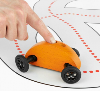 Autíčko Finger car se závodní dráhou Barva: Červená
