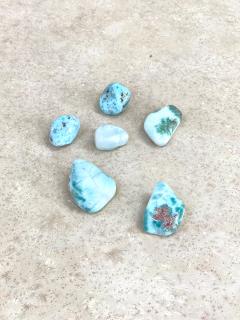 Hladký drahý kámen Larimar extra Dominikánská r. 14g