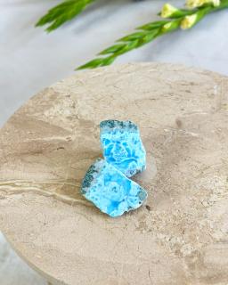 Larimar surová geoda půlená Dominikánská r. 194g AAA