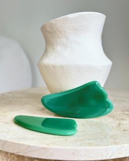 Masážní kámen gua sha velká z jadeitu zeleného