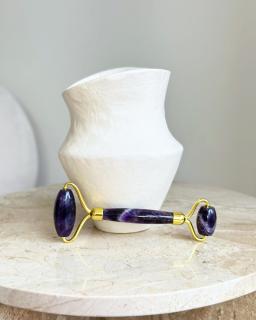 Masážní váleček z ametystu face roller