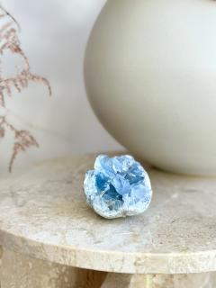 Minerál celestýn drúza Madagaskar 237g