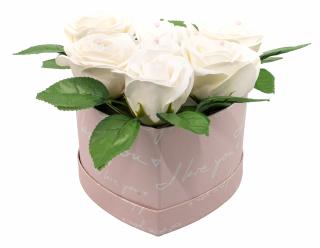 Dárkový box ve tvaru srdce z mýdlových květů - 7 bílých růží