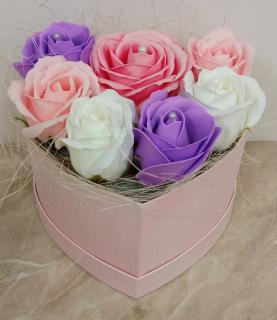 Dárkový box ve tvaru srdce z mýdlových květů - 7 mix růží