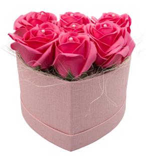 Dárkový box ve tvaru srdce z mýdlových květů - 7 tmavě růžových růží