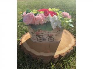 Mýdlová kytice růže v plechové krabičce 1ks Barva: Světlá růžová