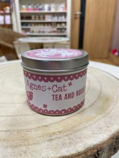 Svíčka Agnes + Cat  - tea and roses 200 g