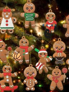 12ks vánoční panáčci na stromek s kresleným designem