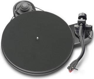 Pro-Ject RPM 1 Carbon piano + 2M Red black piano + 2M Red