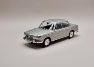 BMW 2000 Tilux 1966  typ121   stříbrná 1:18 MCG