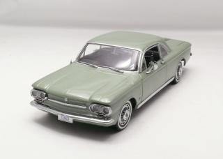 Chevrolet Corvair 1963 Coupe zelená vavřín 1:18 Sun Star