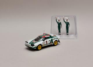 Lancia Stratos HF #1 vítěz Rallye Monte Carlo 1977 + figurky 1:43 IXO