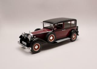 Mercedes-Benz typ Nuerburg 460/K W08 1928 tmavě červená-černá střecha  1:18 MCG