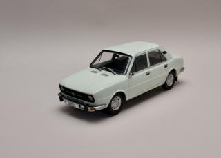 Škoda 105 L 1976 bílá (Škoda color 1001) 1:18 Triple9 Collection