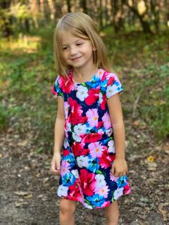 Dívčí šaty na zip, s krátkým rukávem GUESS, motiv květin Barva: Mix barev, Velikost: 110