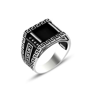 OLIVIE Pánský stříbrný prsten ONYX 5703 Velikost prstenů: 12 (EU: 68-70)