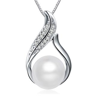 OLIVIE Stříbrný náhrdelník SLADKOVODNÍ PERLA 5096