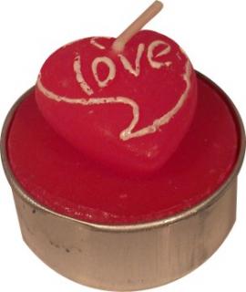 2 ks malá červená čajová svíčka ve tvaru srdce s potiskem LOVE