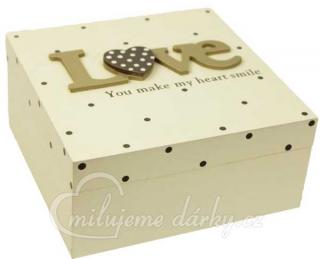 dřevěná svatební krabička LOVE se srdíčky