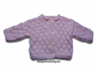 ručně pletený dětský svetr růžový s vyplétanými kosočtverci