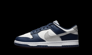 Nike Dunk Low  Summit White Midnight Navy  Velikost: 40.5