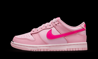 Nike Dunk Low  Triple Pink  (GS) Velikost: 36.5