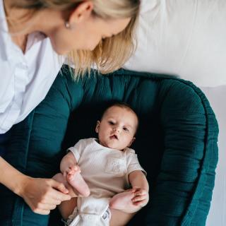 Lily is sailing  Hnízdečko Mušelín - různé barvy Barva: navy