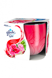 Glade svíčka 120 g Svůdná pivoňka a višeň