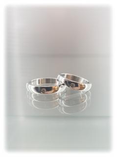 Ocelové snubní prsteny Jednoduché se zirkony