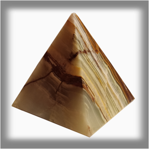 Onyxo Pyramida multigreen onyx 12,5 cm zkosená špička