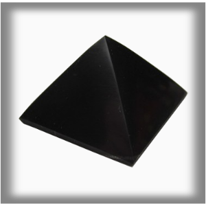 Salts Pyramida Šungit 6 x 6 cm leštěná