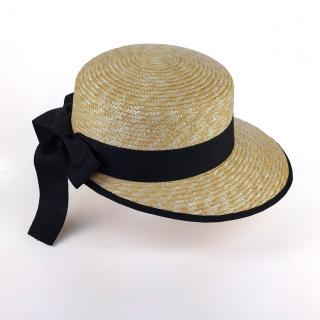 Letní slaměný klobouk s prodlouženým kšiltem a s černou stuhou Fa-39070 VELIKOST: 55