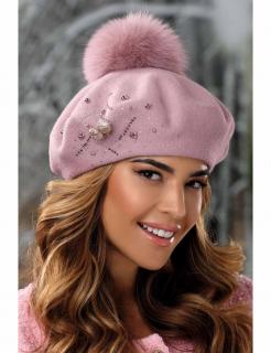 Světle starorůžový zimní baret s bambulí a zdobením W-0748/540