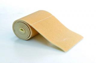 čtverce brusného papíru s molitanovou vrstvou (115 x 125 mm)