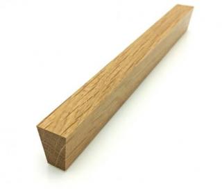 Úchytka Hubert dub lakovaný Rozteč: 160 mm