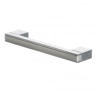Úchytka Verona lesklý chrom/ imitace nerezu Rozteč: 320 mm