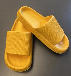 Dámské pohodlné žluté nazouváky - pantofle