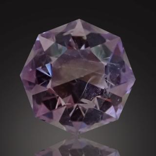 Ametyst z Moravy 13x13mm Váha: 8.5ct