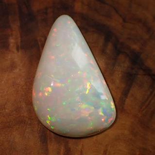 Drahý opál z Etiopie  26x17mm Váha: 12,08ct