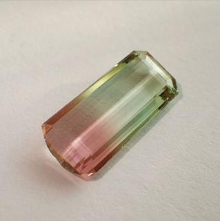 Elbait (turmalín) z Brazílie 18x8mm Váha: 4.85ct