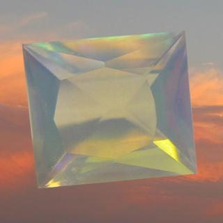Opál z Etiopie 6x7mm Váha: 1.04ct