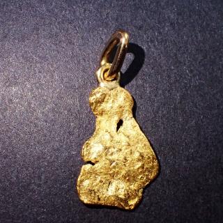 Přívěsek zlatého nugetu z Austrálie 15x10mm 